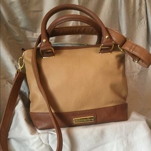 Steve Madden shoulder bag. NWOT